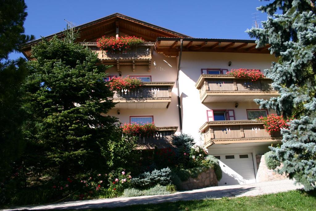 Villa Mirabell Cavalese Buitenkant foto